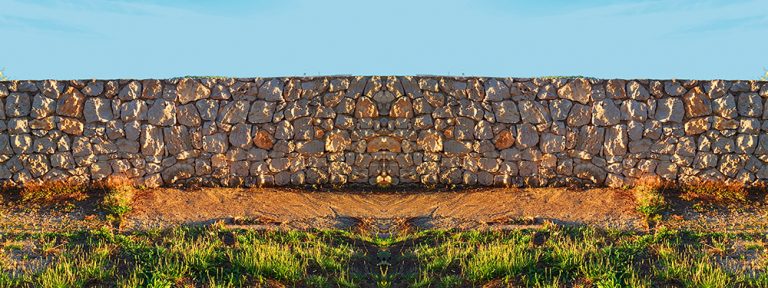 EL SECRETO DE LA GENTE PIEDRA